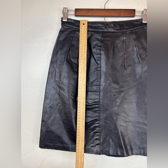 VINTAGE Yvette Bugatti Black Leather Skirt‎ Mini Short Sexy Goth 90s Y2K Size 8 - Picture 4 of 14